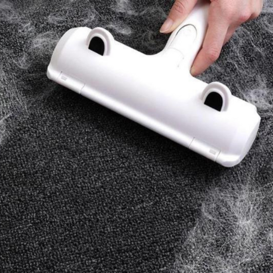 La brosse électrostatique anti-poils